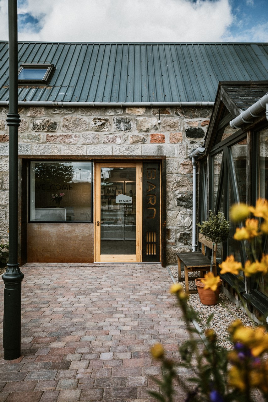 Exterior view and entrance of the Barn/>
              </div>
              <div class=