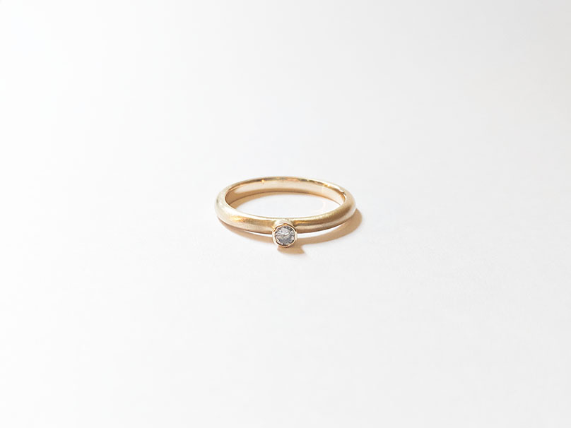 9ct Gold Diamond Ring
