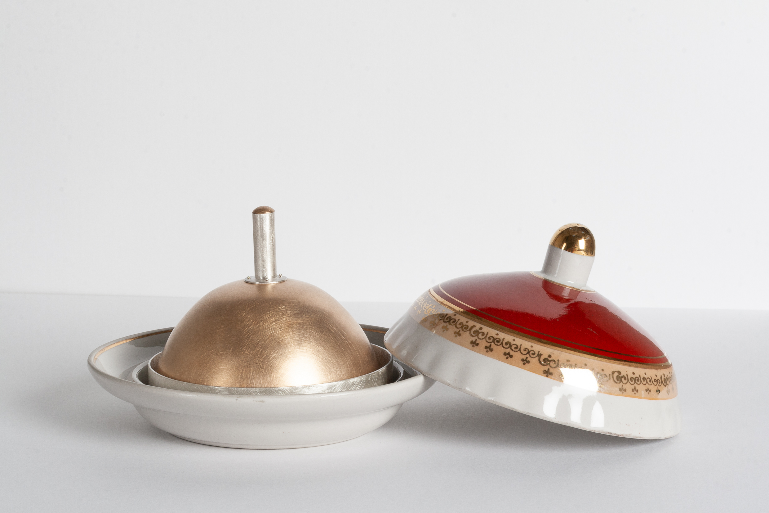 Container for a muffin dish